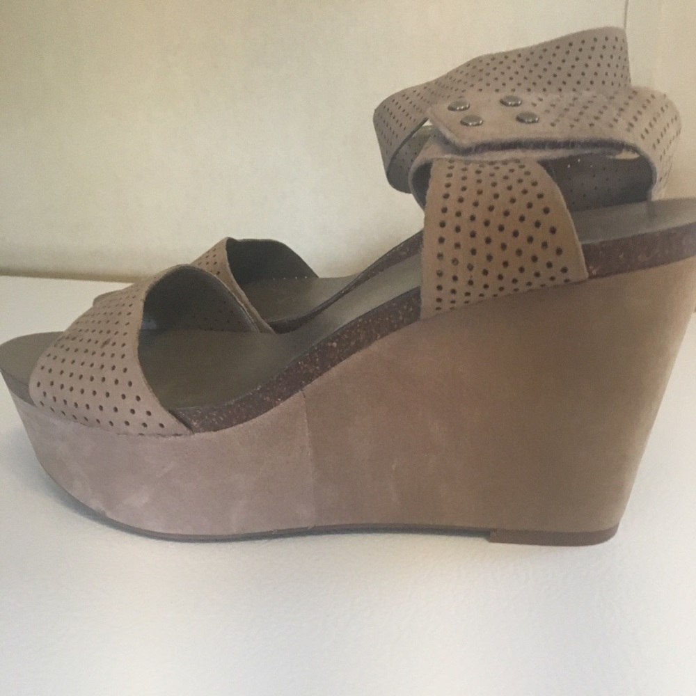 Vince Camuto